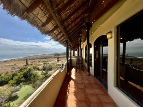 Puerto Nuevo Surf Villa del Cielo 2BR with pool in Puerto Nuevo