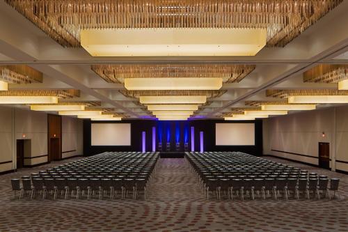 Hyatt Regency Cincinnati - image 11