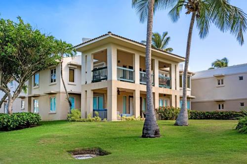 Villa Gem Tropical Charm Prime Location - image 9