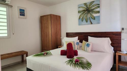 SNP- PALMS in Papetoai