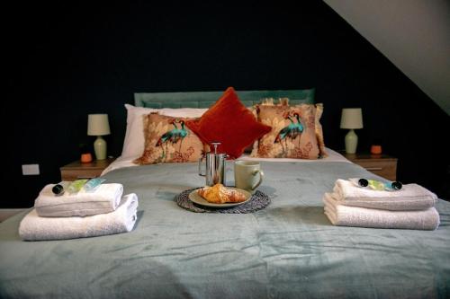 4-Bed, Sleeps 6, contractors welcome!, Peterborough (photo 3)