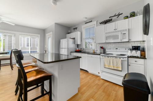 The Cattail - 26 Meadowview in Cove Beach (ON)
