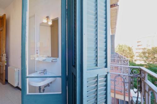 Erkély/terasz, Pension Peiro in Poble Sec