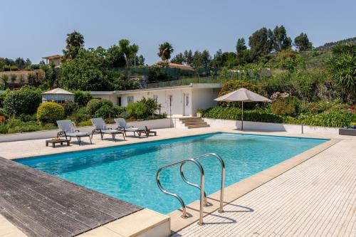 景色, HostWise - Modern Villa & Shared Pool in Paredes in ペアデス