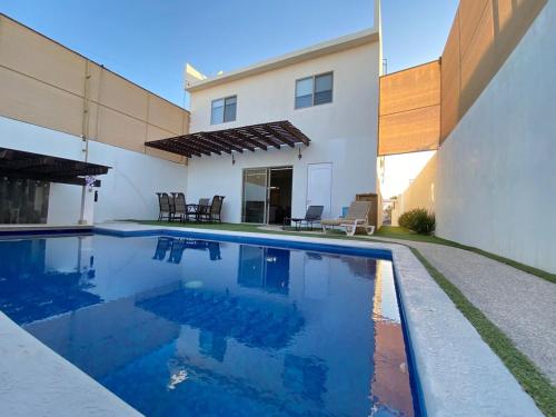 F8 Private Pool Handicap access, Fiber Optic WiFi in El Puerto