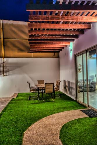 F8 Private Pool Handicap access, Fiber Optic WiFi in El Puerto