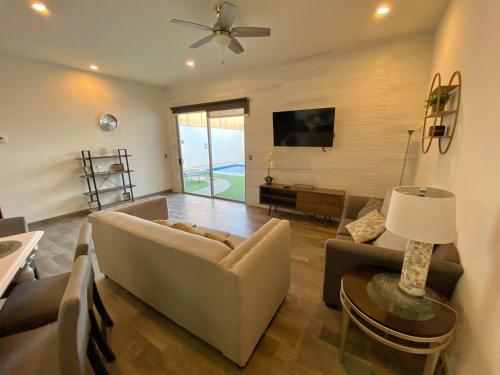 F8 Private Pool Handicap access, Fiber Optic WiFi in El Puerto