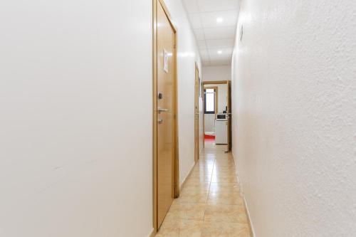 Chambre double, petite, salle de bain privée