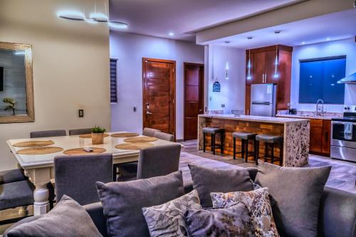 F8 Private Pool Handicap access, Fiber Optic WiFi in El Puerto