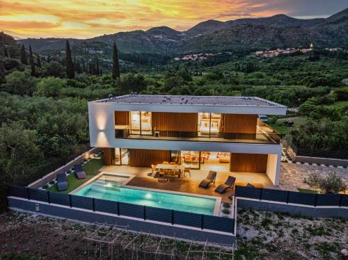 Alba Garden in Celopeci