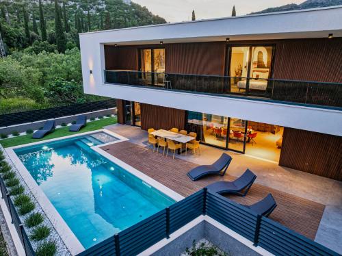 Alba Garden in Celopeci