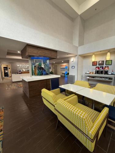 Hampton Inn & Suites Corpus Christi I-37 - Navigation Blvd.