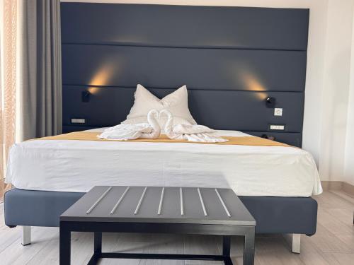 Deluxe Double or Twin Room with Terrace