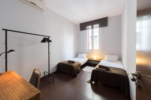 Five-Bedroom Apartment with Terrace - Córsega 335 image 10