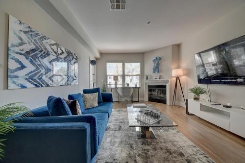 Sexy One Bedroom Apartment - Pool View & Parking, Лос-Анджелес (фото 10)