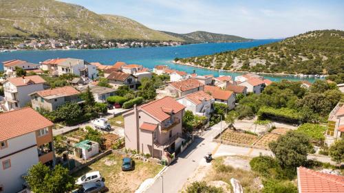 Apartments by the sea Grebastica Sibenik - 4881