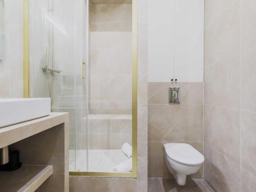 Fürdőszoba, Cosy Apartment - 1BR/2P- Saint-Cloud in Saint-Cloud