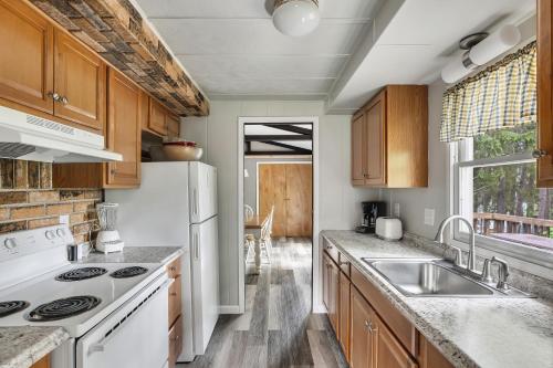 Bayside Inn & Marina - Two Bedroom House 26 - 주방