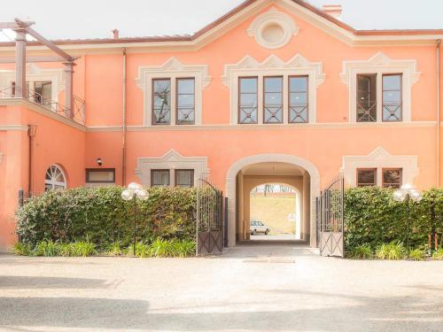 Apartment in Lucca with Private Garden