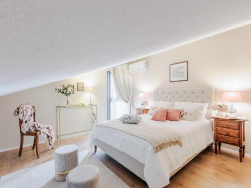 Зручності, Villa in Tuscany with Private Pool and Charm in Бьєнтіна