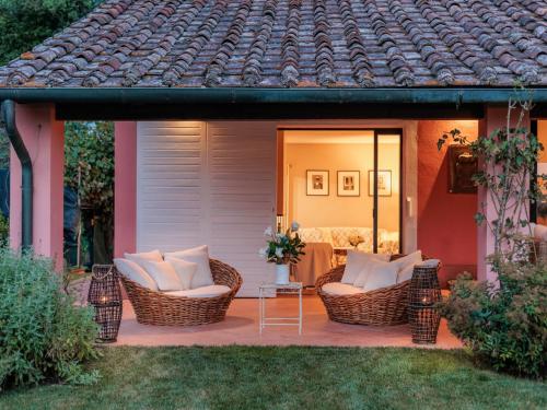 Зручності, Villa in Tuscany with Private Pool and Charm in Бьєнтіна