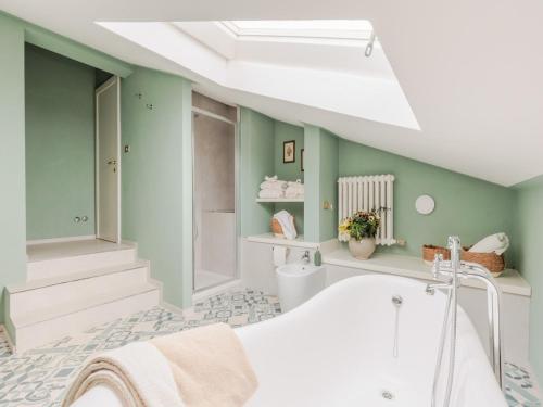 Зручності, Villa in Tuscany with Private Pool and Charm in Бьєнтіна