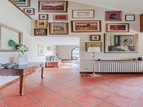 Зручності, Villa in Tuscany with Private Pool and Charm in Бьєнтіна