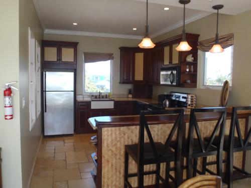 February Point Resort BB1