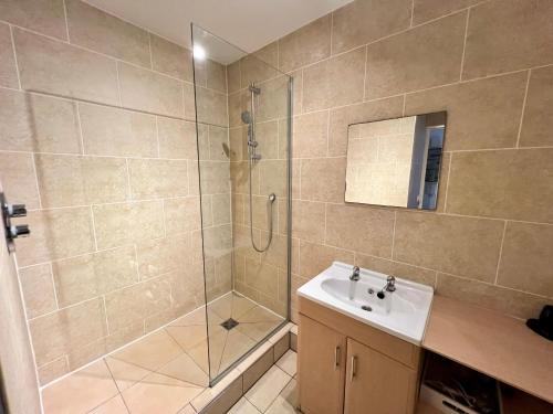 Apartment image 4