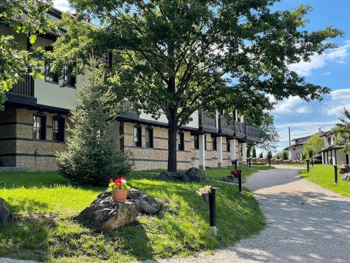 Skats, GeshaHillPark villas 53 in Kostenkovtsi
