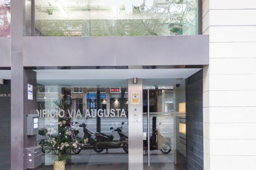 Apartamento Via Augusta 153 - image 3