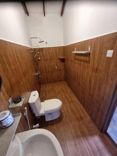 Standard Double Room image 4