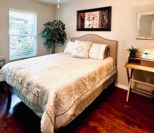 Serenity Gardens private guest suite in Historic Lutz in Lutz (FL)