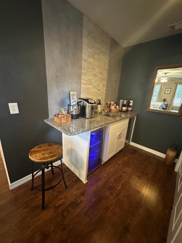 Serenity Gardens private guest suite in Historic Lutz in Lutz (FL)