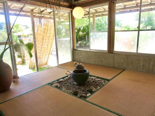 -大人数で泊まれる一棟貸し-なかまあじーんやー海近くの素敵な島暮らし体験-手久津久- (-大人数で泊まれる一棟貸し-なかまあじーんやー海近くの素敵な島暮らし体験-手久津久-) in Kikai