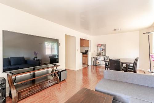 Modern & Cozy 2 Bedroom 2 Bathroom Sofabed Suite, Albany (fotografie 7)