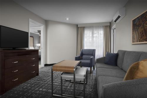 2 bedrooms, 3 beds