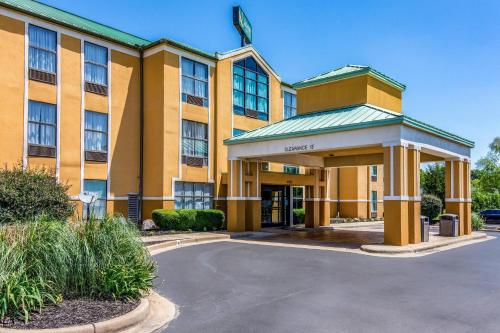 Quality Suites Maumelle - Little Rock NW in Maumelle, USA
