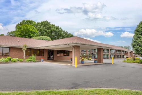Quality Inn Mount Airy Mayberry - image 30
