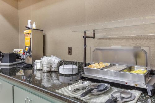 Quality Inn Mount Airy Mayberry - image 31