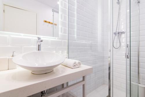 Cami Gallery Barcelona - image 8