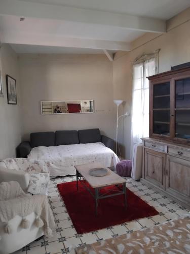 Facilities, Maison authentique in St Pierre de Feric