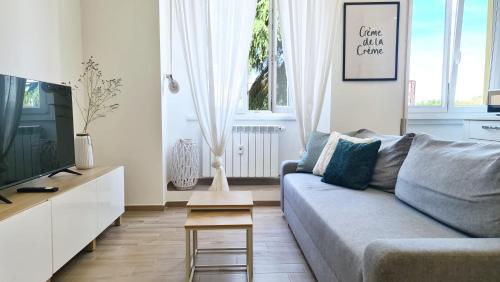 Two-Bedroom Apartment image 9