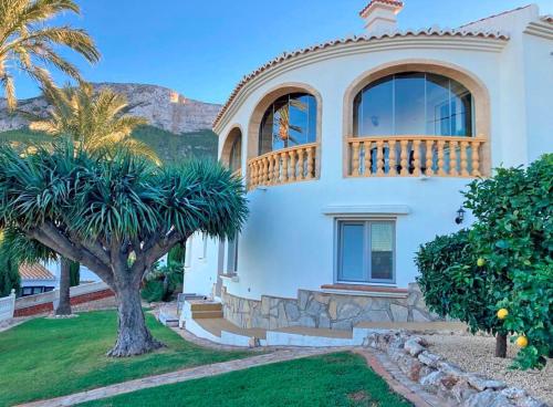 Kert, Casa Esmick in La Pedrera