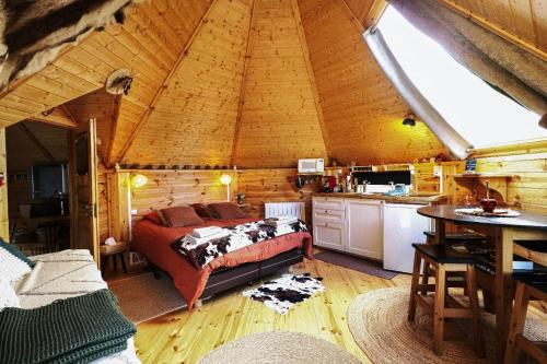 Cabane, Kota Gri'hôtes (Cabane, Kota Gri'hotes) in La Vaivre