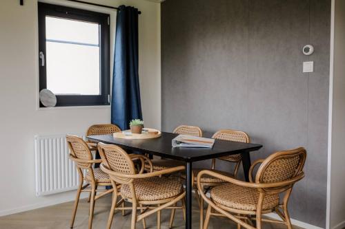 Létesítmények, Luxe chalet op minicamping in waarde in Kruiningen