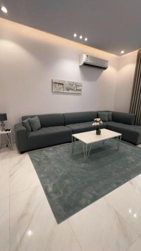 Elegant Residence near King Khalid International Airport