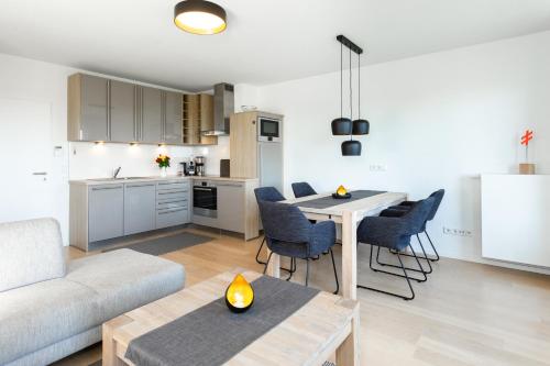 ห้องครัว, Deichperle mit bemberg airSPACE Sauna in จูอิส์ท