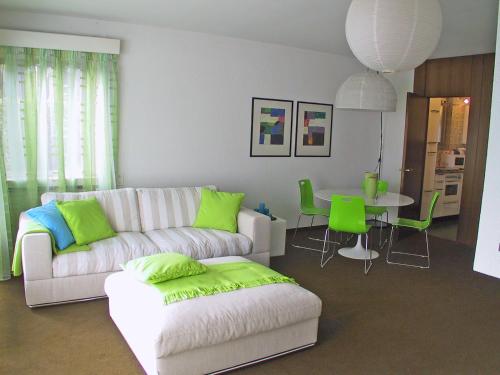 Condominio Tazzino by HolAp SA in Monti Trinita