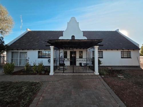 Viesnīcas āriene, The WhiteHouse FarmHouse Overnight Stay in Modderrivier